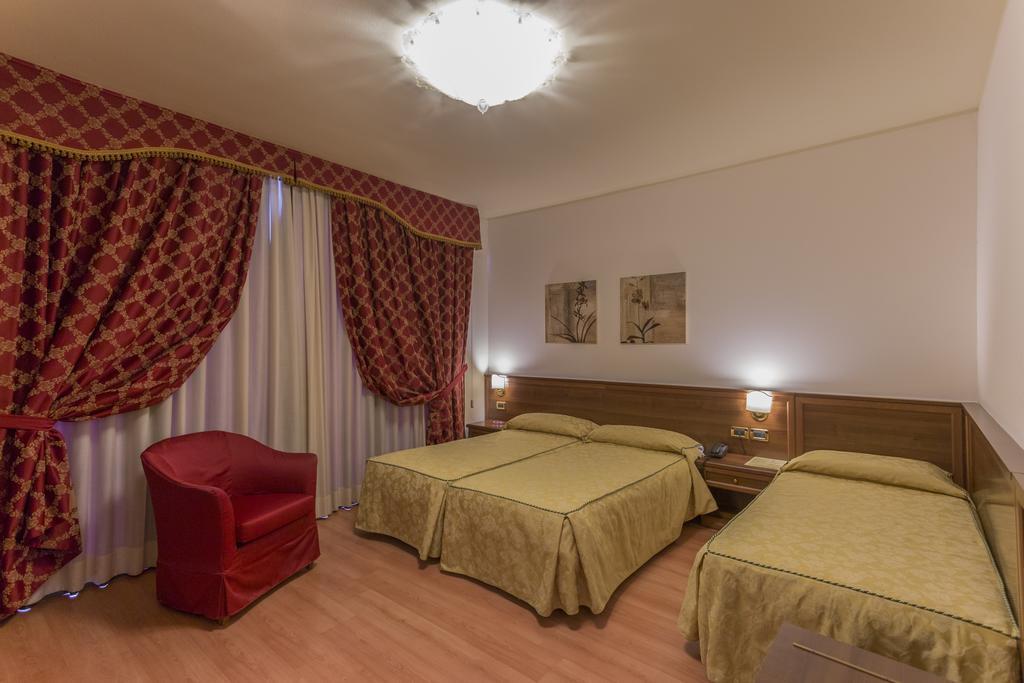 Otel Doge 3*